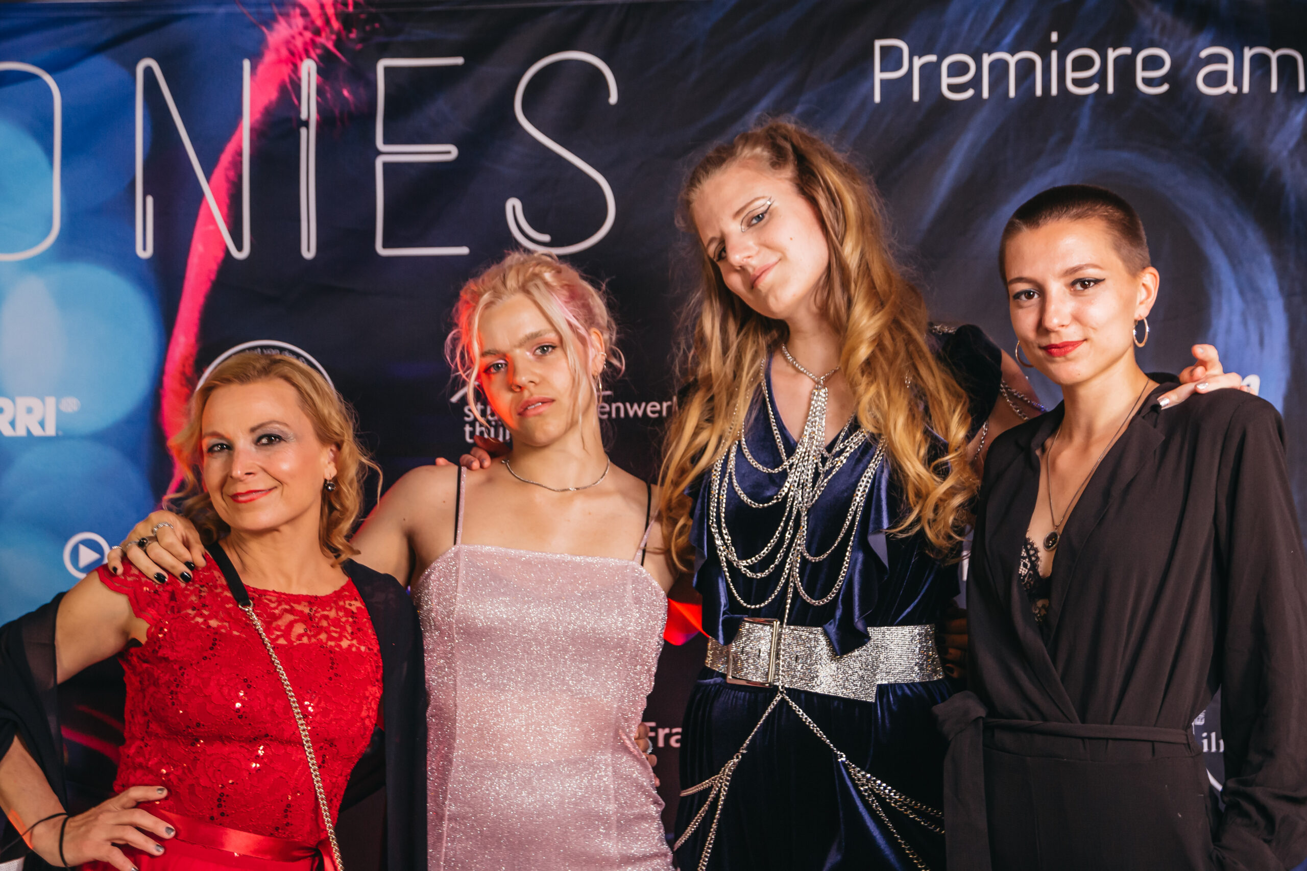 PHONIES das erste Mal auf großer Leinwand
